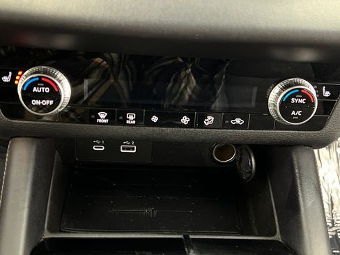 Used 2023 Mitsubishi Outlander SE image 54