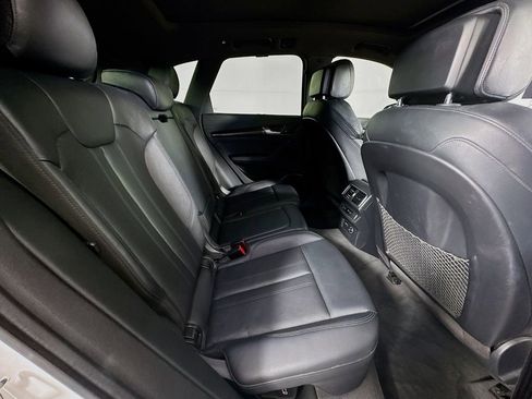 Used 2019 Audi SQ5 Prestige image 34