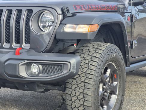 Used 2022 Jeep Gladiator Rubicon w/ Cold Weather Group AWD/4WD image 9