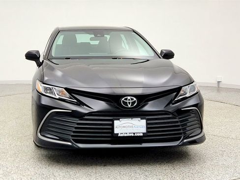 Used 2023 Toyota Camry LE image 2