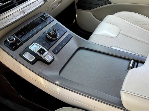 Used 2020 Hyundai Palisade Limited image 15