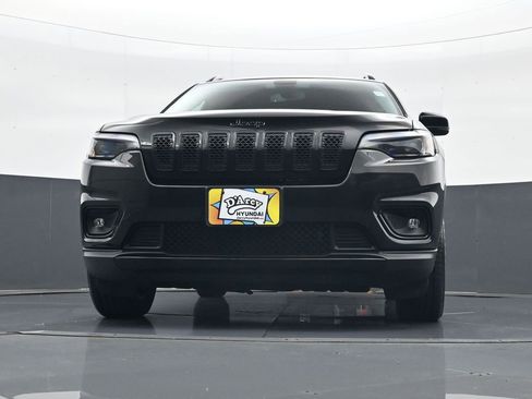 Used 2019 Jeep Cherokee Latitude Plus FWD image 22