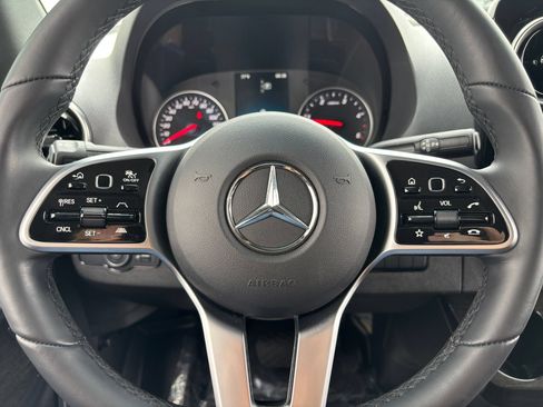 Used 2024 Mercedes-Benz Sprinter 2500 image 27