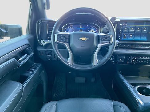 Used 2025 Chevrolet Silverado 2500 LTZ w/ LTZ Plus Package AWD/4WD image 22