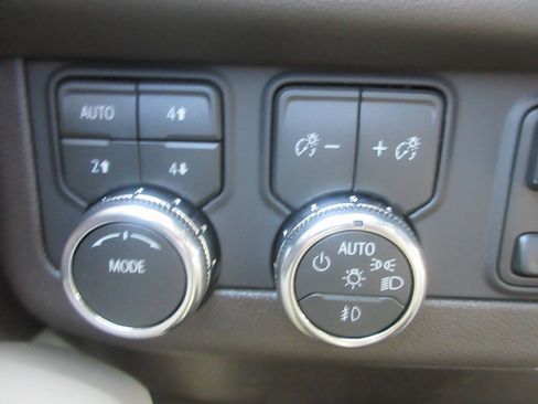 New 2026 GMC Yukon Elevation w/ Elevation Premium Package image 18