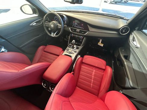 New 2024 Alfa Romeo Giulia Ti w/ Performance Driving Package image 12