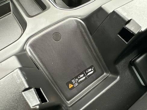 Used 2024 Chevrolet Silverado 1500 High Country w/ Z71 Off-Road Package image 30