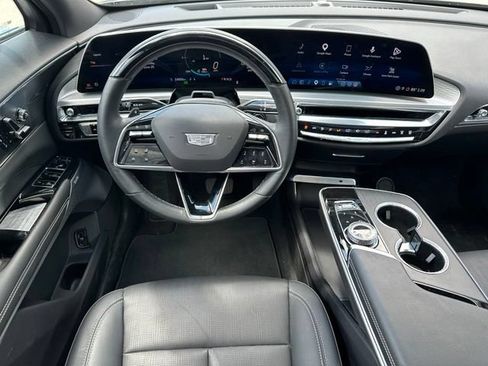 Used 2024 Cadillac Lyriq Luxury AWD/4WD image 20