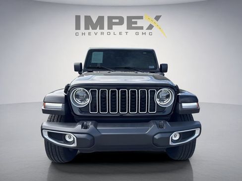 Used 2025 Jeep Wrangler Unlimited Sahara AWD/4WD image 8