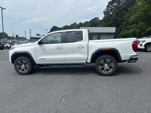Used 2025 GMC Canyon AT4 AWD/4WD image 4