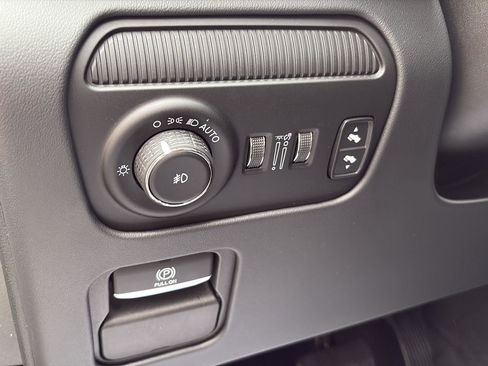 Used 2022 Jeep Grand Wagoneer Series III w/ Rear Seat Video Group 1 AWD/4WD image 7