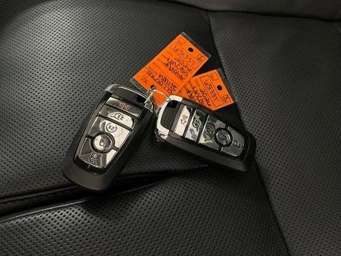 Used 2026 Lincoln Aviator Reserve AWD/4WD image 44