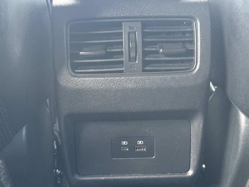 Certified 2023 Nissan Rogue SV w/ SV Premium B Package FWD image 18