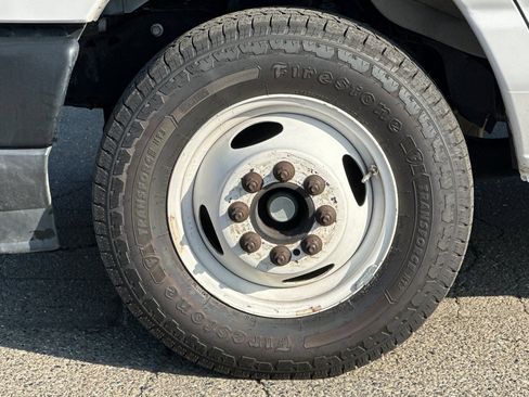 Used 2022 Ford E-350 and Econoline 350 Super Duty RWD image 23
