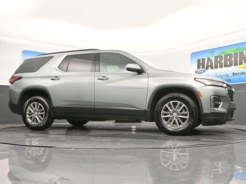 Used 2023 Chevrolet Traverse LT FWD image 24