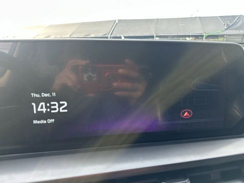 Used 2023 Kia Telluride S image 12