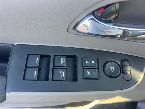 Used 2016 Honda Odyssey EX-L image 28