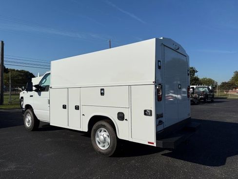 New 2026 Ford E-350 and Econoline 350 Super Duty w/ Power Equipment Group image 5