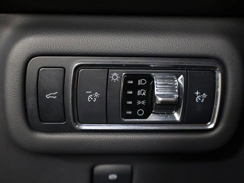 Used 2024 Lincoln Nautilus Premier w/ Equipment Group 102A AWD/4WD image 43