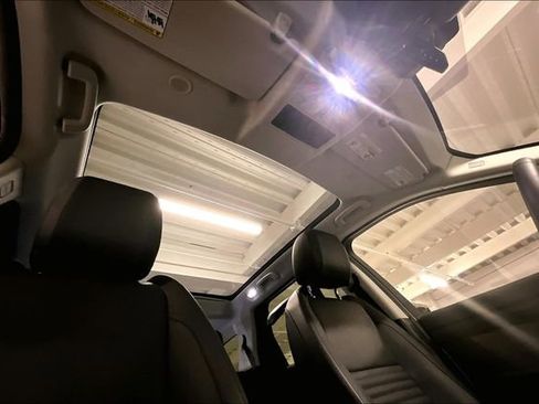 Certified 2025 Land Rover Discovery Sport S image 30