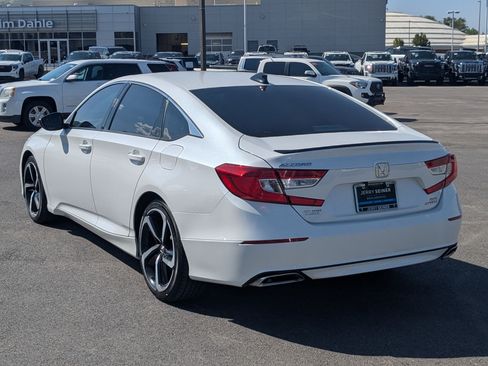 Used 2022 Honda Accord Sport image 4