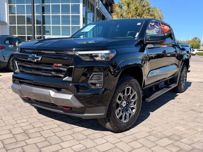 Used 2024 Chevrolet Colorado Z71 w/ Z71 Convenience Package 2