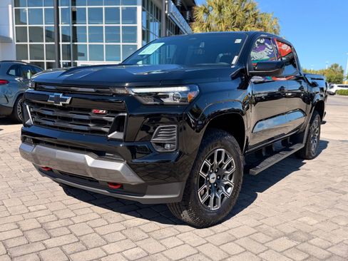 Used 2024 Chevrolet Colorado Z71 w/ Z71 Convenience Package 2 AWD/4WD image 1