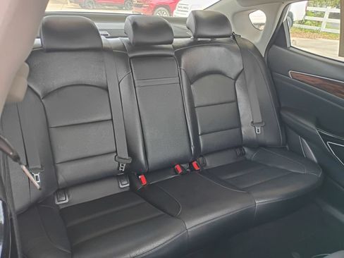 Used 2017 Kia Cadenza Technology FWD image 10
