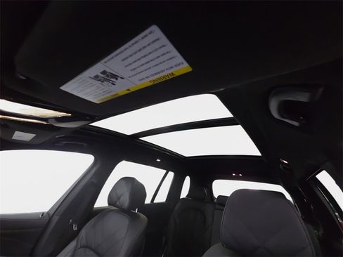 Used 2023 BMW X7 xDrive40i w/ M Sport Package image 25