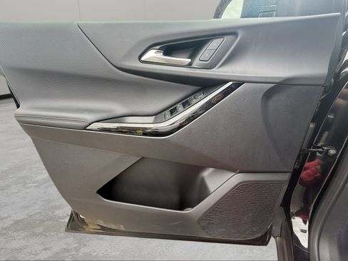 Used 2025 Chevrolet Equinox LT FWD image 19