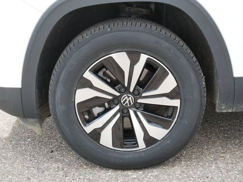 Certified 2024 Volkswagen Atlas SE AWD/4WD image 10