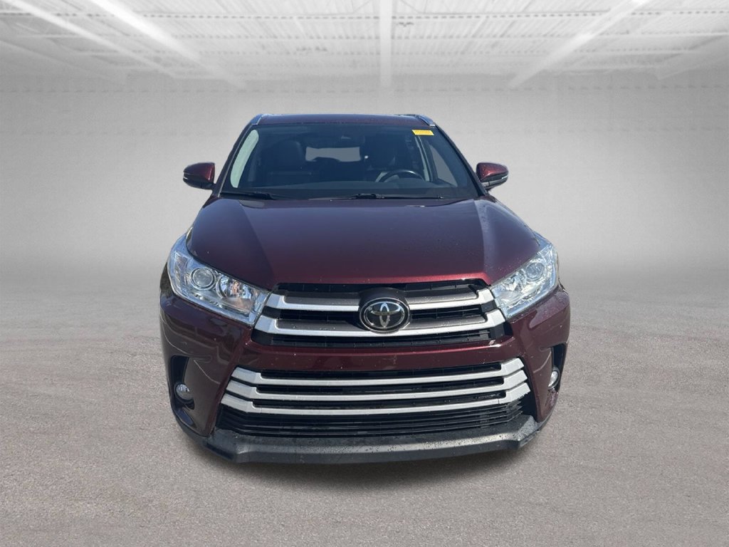 Used 2019 Toyota Highlander XLE AWD/4WD image 2