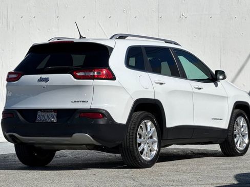 Used 2014 Jeep Cherokee Limited w/ Technology Group FWD image 3