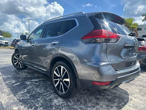 Used 2017 Nissan Rogue SL w/ SL Premium Package FWD image 4