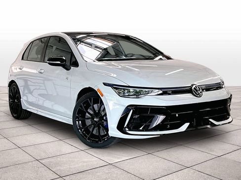 New 2026 Volkswagen Golf image 2