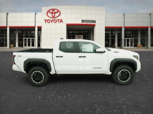 New 2026 Toyota Tacoma TRD Off-Road AWD/4WD image 12