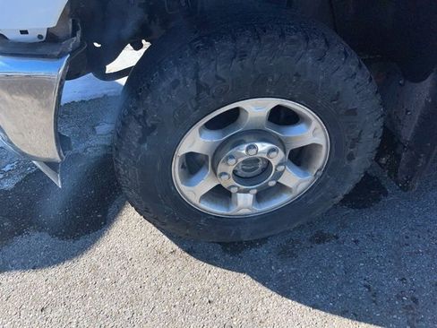 Used 2015 Ford F250 XLT w/ XLT Value Package image 2