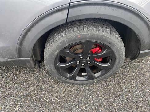 Used 2021 Ford Explorer ST w/ Equipment Group 401A image 6