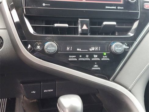 Used 2021 Toyota Camry XSE image 22