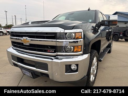 Used 2019 Chevrolet Silverado 2500 LTZ w/ Duramax Plus Package image 3