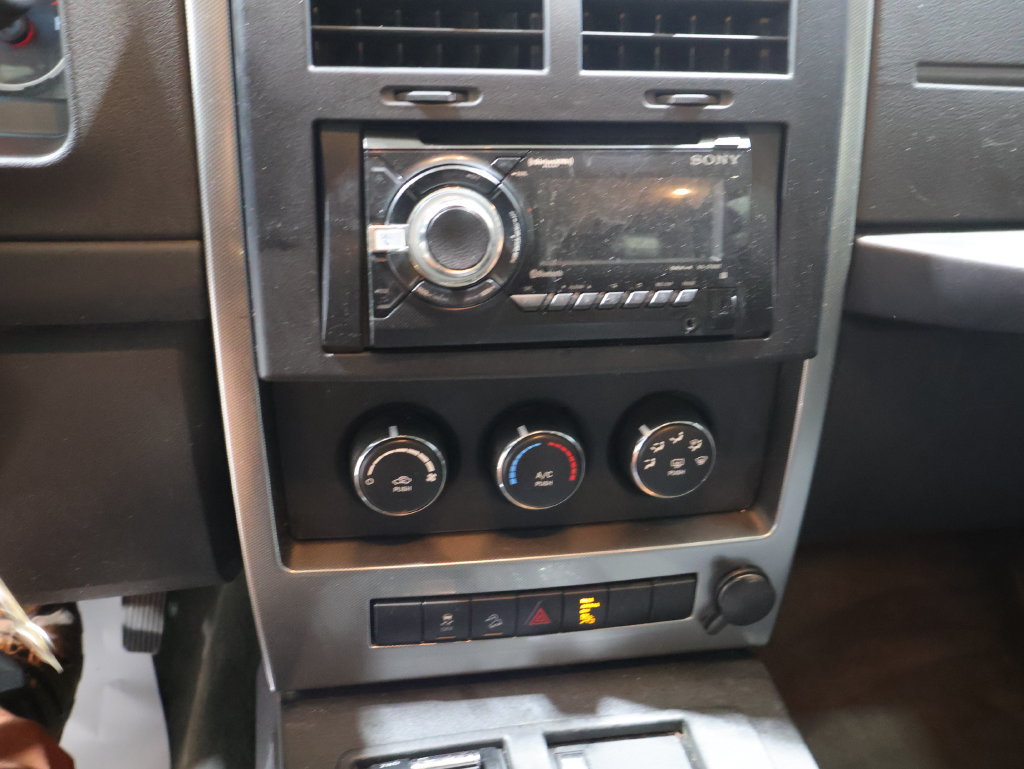 Used 2011 Jeep Liberty Sport w/ Popular Equipment Group AWD/4WD image 23