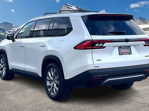 Used 2024 Toyota Grand Highlander Limited image 13