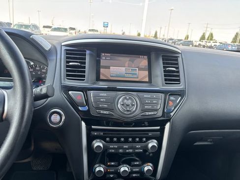 Used 2013 Nissan Pathfinder SV w/ Cargo Pkg AWD/4WD image 18