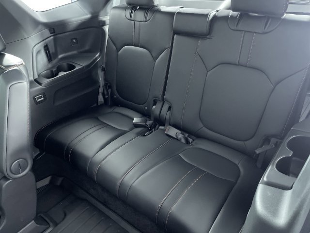 Used 2025 Honda Pilot TrailSport image 35