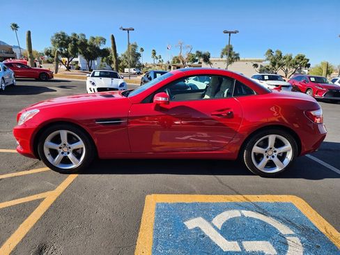 Used 2015 Mercedes-Benz SLK 250 w/ Premium Package image 7