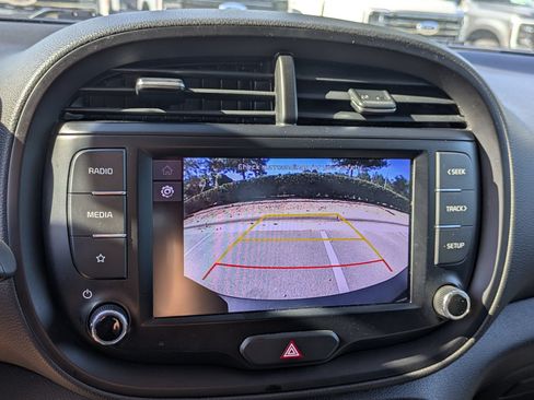 Used 2022 Kia Soul LX w/ Technology Package FWD image 23