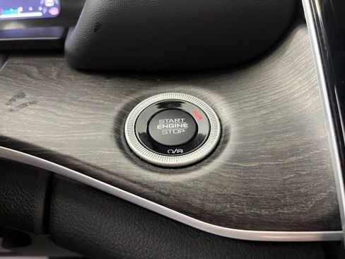 Used 2023 Jeep Grand Cherokee Limited image 24