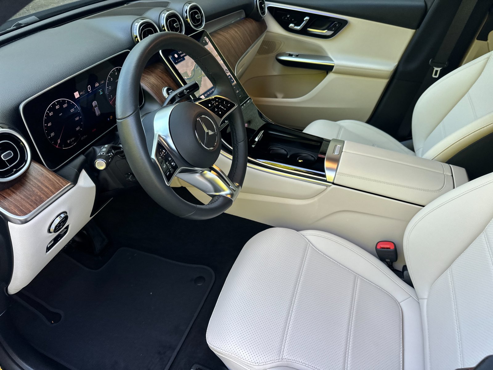 Certified 2026 Mercedes-Benz GLC 300 4MATIC image 10
