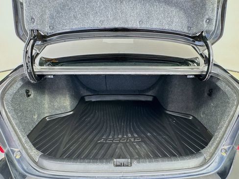 Used 2020 Honda Accord EX image 33