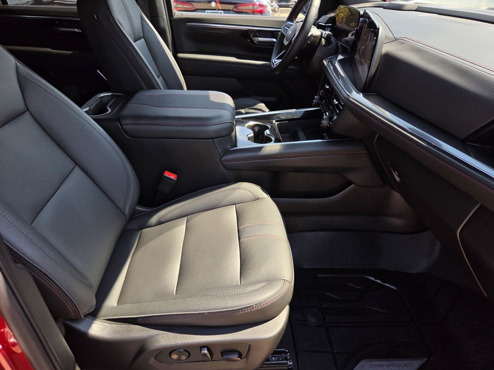 Used 2026 Chevrolet Tahoe RST w/ Comfort Package RWD image 9